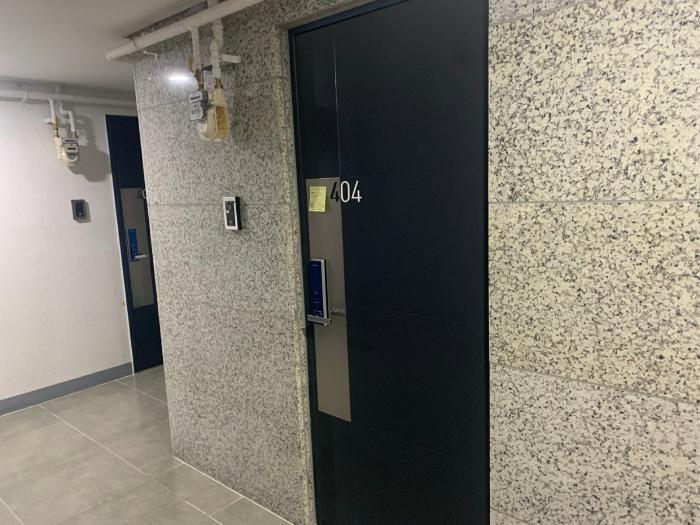 서울특별시 강서구 송정로 53, 제101동 제4층 제404호 (공항동, 발쿠치네하우스)구) 서울특별시 강서구 공항동 1378 아파트 경매 사진 2