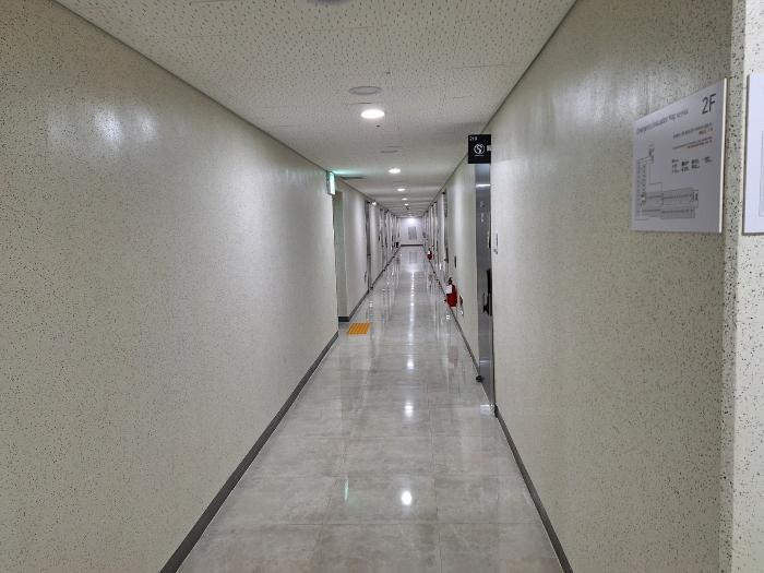 전라남도 여수시 국동남6길 49-10, 1동 9층949호 (국동,여수유탑유블레스생활숙박시설)구) 전라남도 여수시 국동 105 콘도(호텔) 경매 사진 9