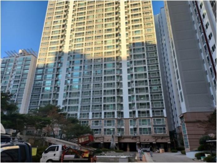 부산광역시 금정구 금강로 502, 208동 20층2002호 (구서동,구서동롯데캐슬골드)구) 부산광역시 금정구 구서동 1051 아파트 경매 사진 1