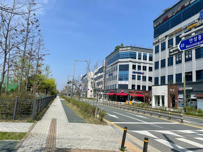 전북특별자치도 전주시 덕진구 만성중앙로 25, 1동 1층 102호 (만성동,미네르바빌딩주건축물)구) 전북특별자치도 전주시 덕진구 만성동 1366-3 근린상가 경매 사진 3