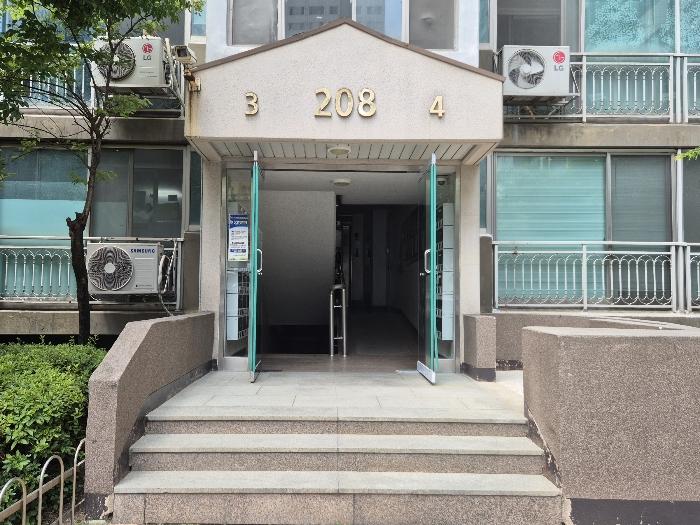 충청남도 천안시 동남구 일봉로 20, 208동 22층2204호 (신방동,성지새말아파트)구) 충청남도 천안시 동남구 신방동 874 아파트 경매 사진 2