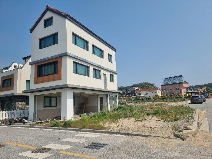 경상북도 울진군 울진읍 연지길 27, 1동 2층202호 (라움스토리)구) 경상북도 울진군 울진읍 연지리 759-3 다세대(빌라) 경매 사진 1
