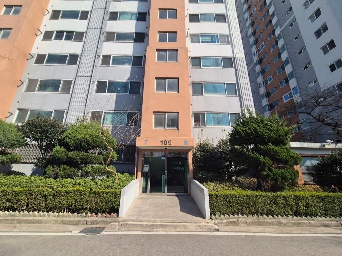 부산광역시 해운대구 선수촌로 95, 109동 4층408호 (반여동,센텀대림아파트)구) 부산광역시 해운대구 반여동 1199-11 아파트 경매 사진 2
