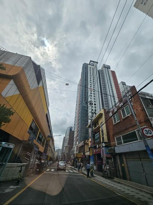 부산광역시 금정구 금정로233번길 63, 102동 27층2704호 (구서동,구서역두산위브포세이돈)구) 부산광역시 금정구 구서동 1078 아파트 경매 사진 5