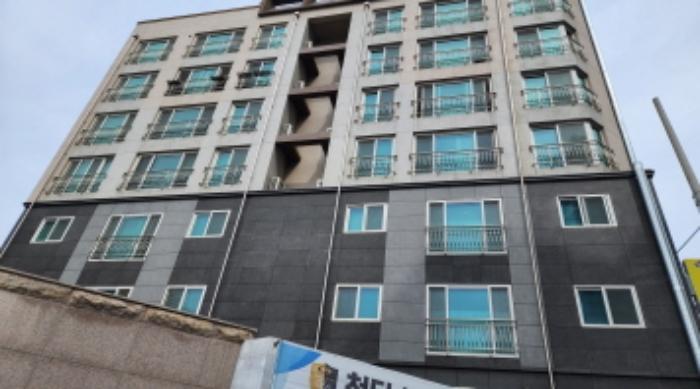 울산광역시 남구 두왕로48번길 15, 3동 3층402호 (선암동,공동주택주건축물)구) 울산광역시 남구 선암동 586-11 아파트 경매 사진 3