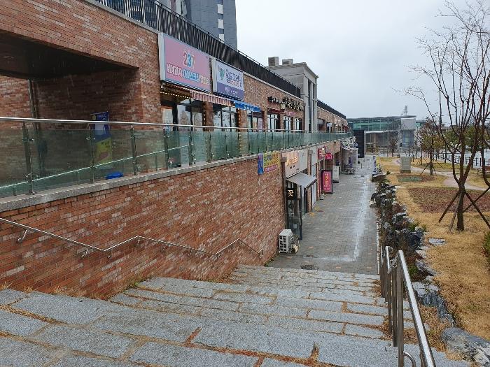 부산광역시 기장군 일광읍 해송1로 33, 상가동 1층103호 (일광신도시비스타동원2차)구) 부산광역시 기장군 일광읍 이천리 944 근린상가 경매 사진 4
