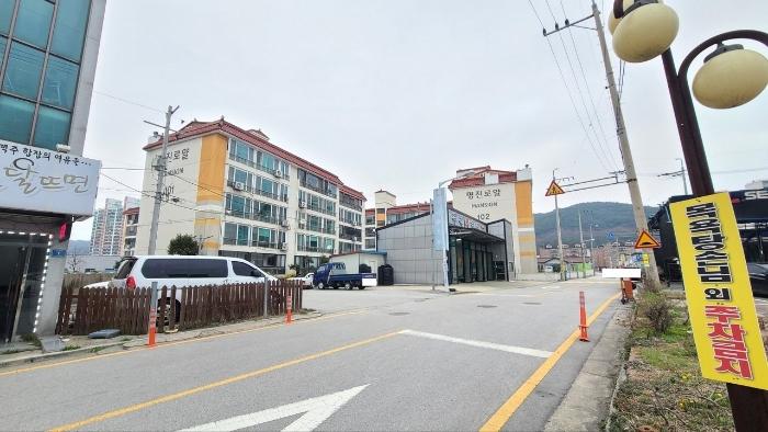 전북특별자치도 정읍시 충정로 50-1, 102동 3층306호 (상동,명진로얄아파트)구) 전북특별자치도 정읍시 상동 215 아파트 경매 사진 2