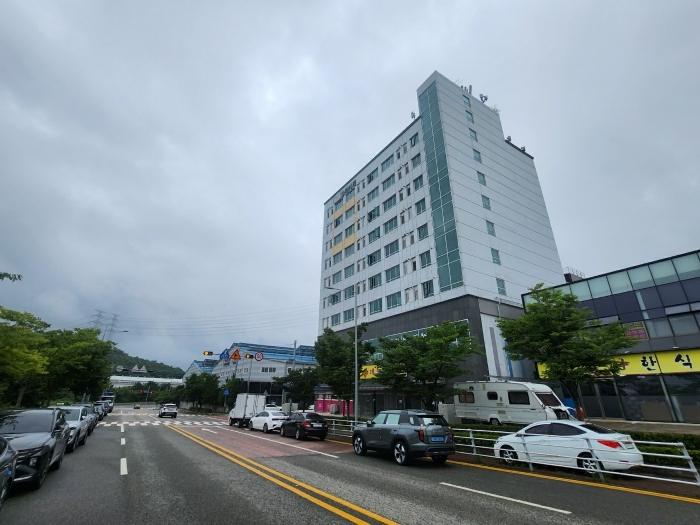 부산광역시 기장군 장안읍 명례산단3로 15, 3층304호 (주건축물제1동)구) 부산광역시 기장군 장안읍 명례리 924-12 도시형생활주택 경매 사진 2