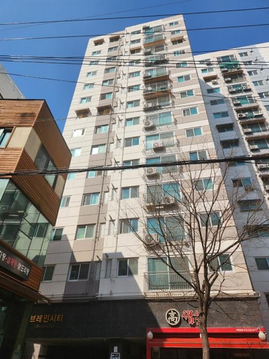 인천광역시 부평구 경원대로1363번길 39, 2층203호 (부평동,브래인씨티)구) 인천광역시 부평구 부평동 341-212 아파트 경매 사진 1