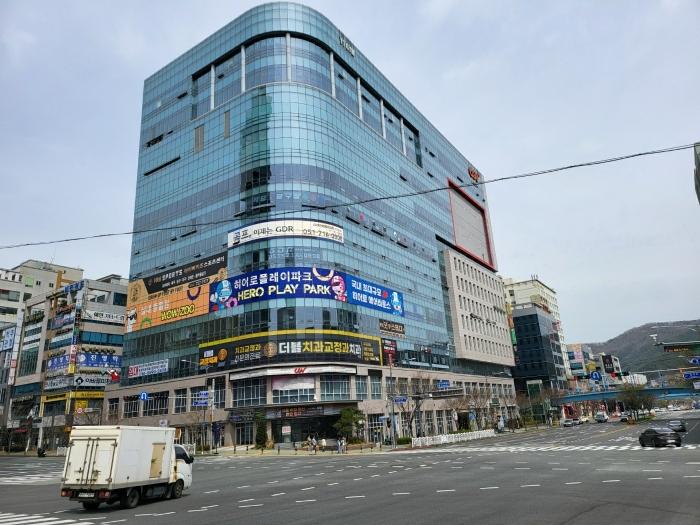 부산광역시 기장군 정관읍 정관중앙로 45, 8층816호 (탑스퀘어)구) 부산광역시 기장군 정관읍 매학리 717-6 근린상가 경매 사진 1