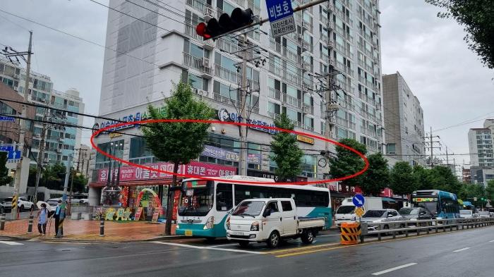 경상남도 창원시 마산합포구 중앙남3길 10, 2층204호 (중앙동2가,남명세비앙)구) 경상남도 창원시 마산합포구 중앙동2가 3-38 근린상가 경매 사진 1