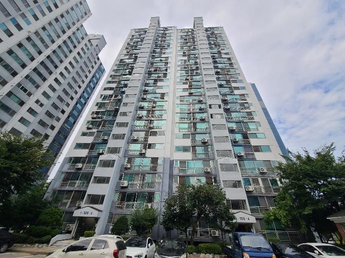 충청남도 천안시 동남구 일봉로 17, 105동 20층2003호 (신방동,성지새말아파트)구) 충청남도 천안시 동남구 신방동 873 아파트 경매 사진 1
