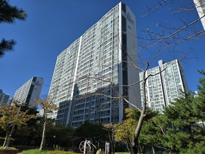 부산광역시 남구 분포로 111, 142동 14층1403호 (용호동,엘지메트로시티)구) 부산광역시 남구 용호동 176-30 아파트 경매 사진 3