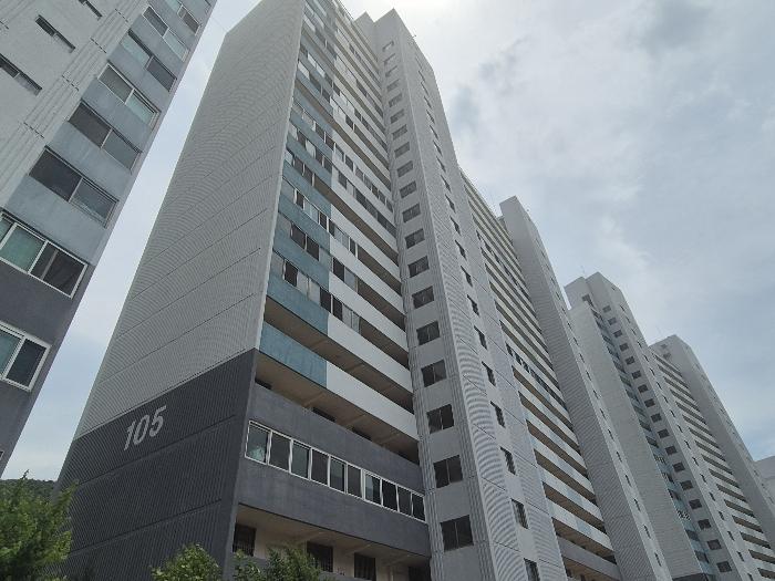 울산광역시 울주군 언양읍 반천강변길 51, 105동 20층2001호 (현대아파트)구) 울산광역시 울주군 언양읍 반천리 1023-51 아파트 경매 사진 2