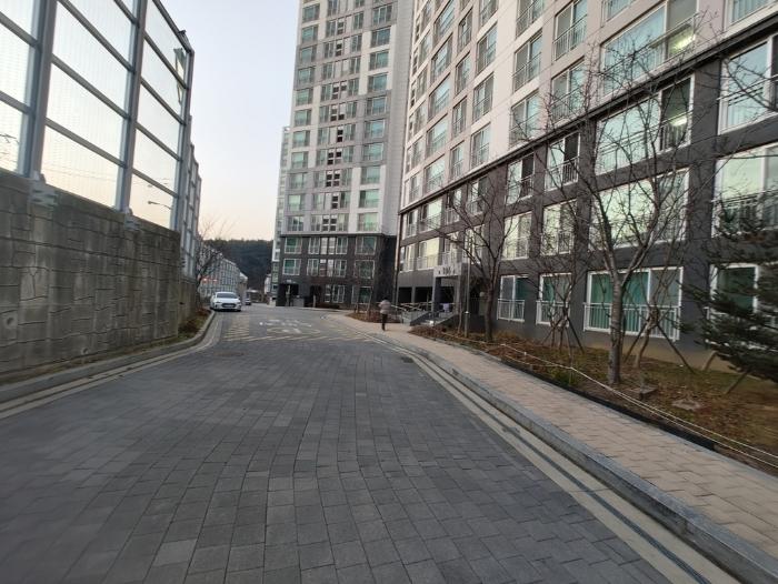 충청남도 천안시 동남구 각원사길 114-7, 102동 6층601호 (안서동,안서코아루)구) 충청남도 천안시 동남구 안서동 546 아파트 경매 사진 2
