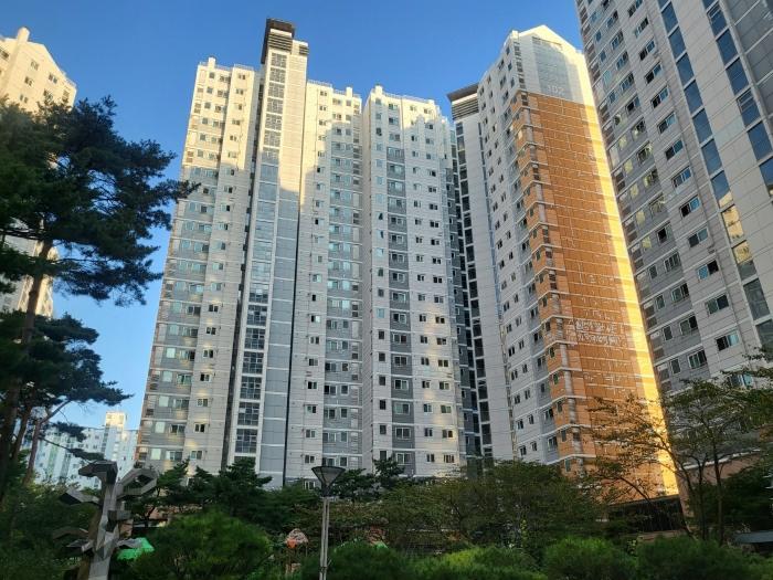 충청남도 당진시 송악읍 반촌로 103, 102동 3층301호 (송악 이-편한세상)구) 충청남도 당진시 송악읍 가학리 690 아파트 경매 사진 1