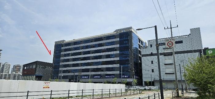 경기도 평택시 진위면 진위2산단로 15-20, 5층517호 (평택진위스마트큐브지식산업센터)구) 경기도 평택시 진위면 갈곶리 728-2 아파트형공장 경매 사진 1