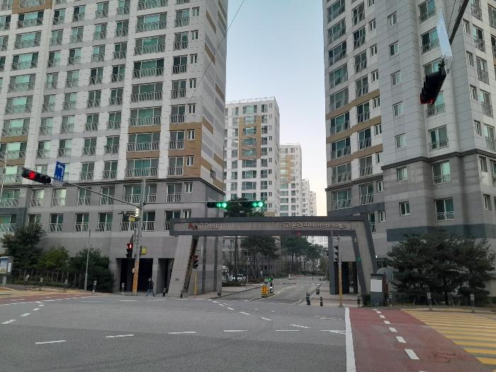 충청남도 서산시 성연면 성연3로 57-30, 113동 3층301호 (서산테크노밸리 고운라피네)구) 충청남도 서산시 성연면 일람리 1089 아파트 경매 사진 3