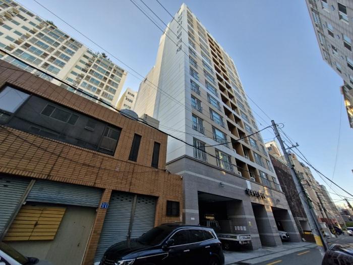 부산광역시 사하구 낙동남로1347번길 15, 3층302호 (하단동,남영아트펠리체)구) 부산광역시 사하구 하단동 888-9 도시형생활주택 경매 사진 2