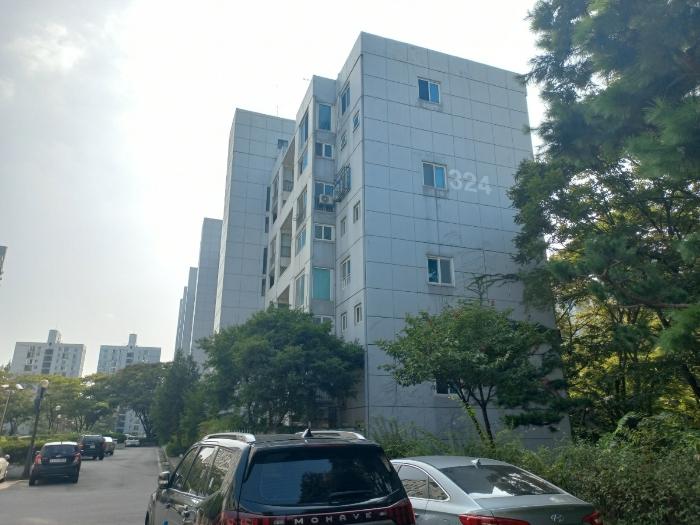 서울특별시 송파구 양재대로 1218, 324동 1층 107호 (방이동,올림픽선수기자촌아파트)구) 서울특별시 송파구 방이동 89 아파트 경매 사진 1