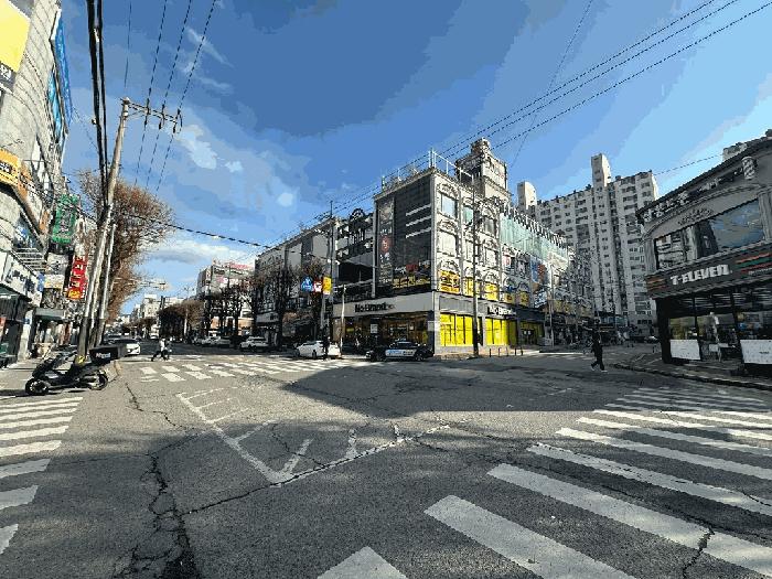 전북특별자치도 전주시 완산구 용리로 20, 2층206호 (삼천동1가,신양스포피아)구) 전북특별자치도 전주시 완산구 삼천동1가 284-7 근린상가 경매 사진 2