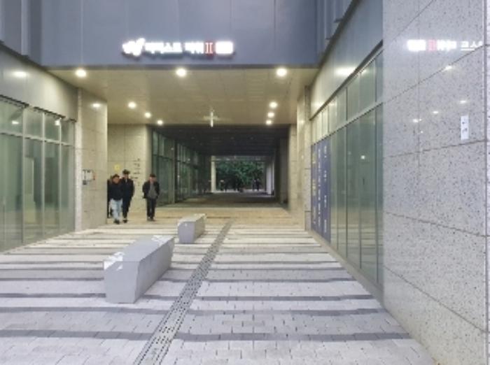 경기도 화성시 동탄기흥로 614, 1층127호 (영천동,더퍼스트타워투)구) 경기도 화성시 영천동 835-1 근린상가 경매 사진 2