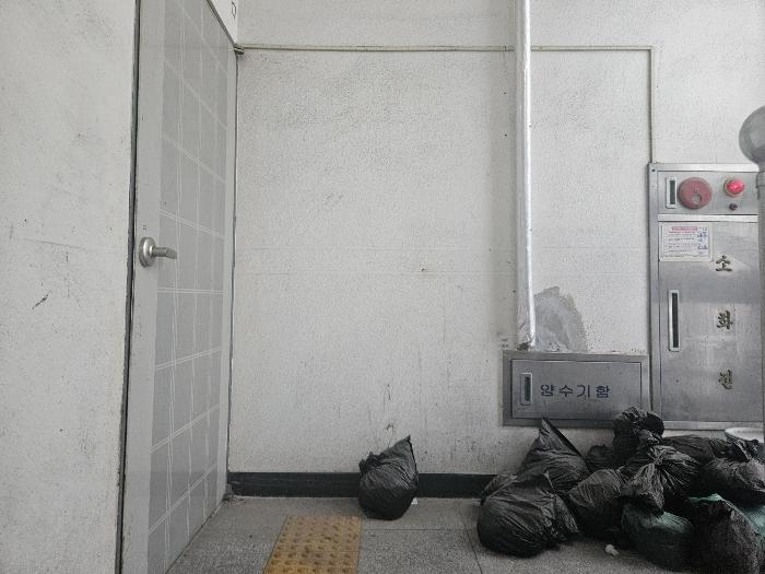 경상남도 김해시 번화1로76번길 8, 2층201호 (대청동,어랑우랑돈이랑)구) 경상남도 김해시 대청동 68-3 근린상가 경매 사진 2