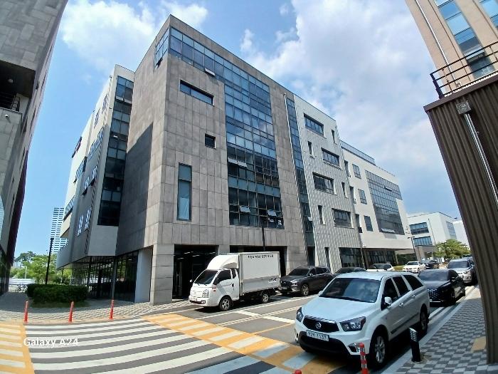 전라남도 나주시 교육길 13, 디동 4층 2-410호 (빛가람동,스마트파크지식산업센터)구) 전라남도 나주시 빛가람동 353-1 근린상가 경매 사진 1