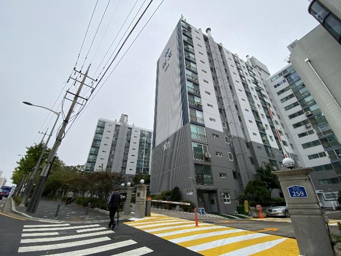 서울특별시 중랑구 용마산로 259, 제101동 제1층 제105호 (면목동,면목동삼호아파트)구) 서울특별시 중랑구 면목동 1513 아파트 경매 사진 2