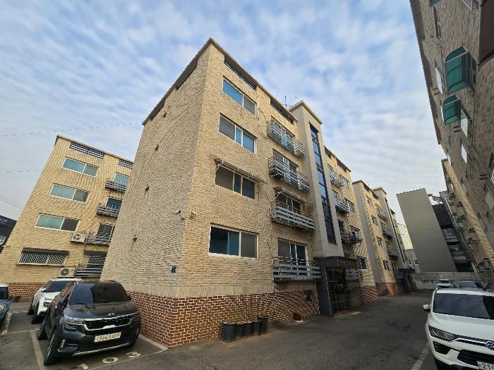 경기도 고양시 일산서구 장자길82번길 8, 103동 1층102호 (덕이동,삼성홈타운)구) 경기도 고양시 일산서구 덕이동 774-13 다세대(빌라) 경매 사진 1