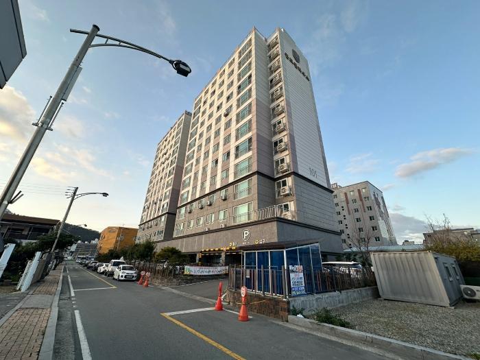 전라남도 진도군 진도읍 남동리 855 골드클라우스아파트 제101동 제101동 제10층 제1001호 아파트 경매 사진 3