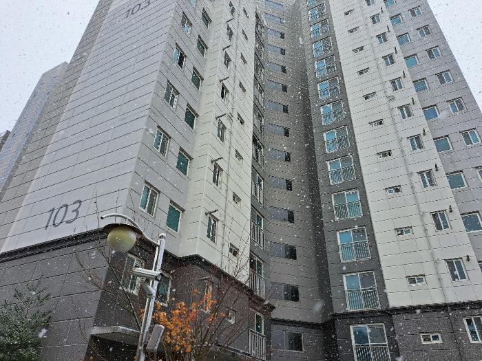 충청북도 제천시 원화산로 43, 103동 4층403호 (화산동,서희스타힐스)구) 충청북도 제천시 화산동 1009 아파트 경매 사진 4