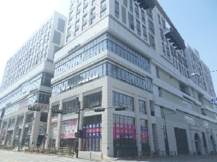 전북특별자치도 전주시 덕진구 송천동2가 1329-1 로마네시티현대썬앤빌전주 1층141호 근린상가 경매 사진 2