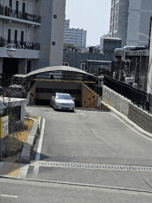 충청남도 천안시 서북구 직산읍 삼은리 36-2 직산테크노타운 1동 2층201호 근린상가 경매 사진 4