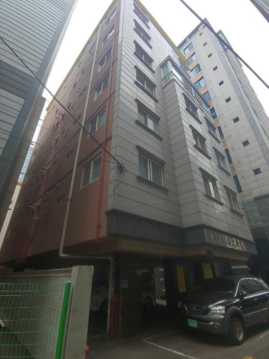 부산광역시 부산진구 가야대로755번길 64-3, 7층702호 (부전동,라비앙빌)구) 부산광역시 부산진구 부전동 408-24 근린상가 경매 사진 2