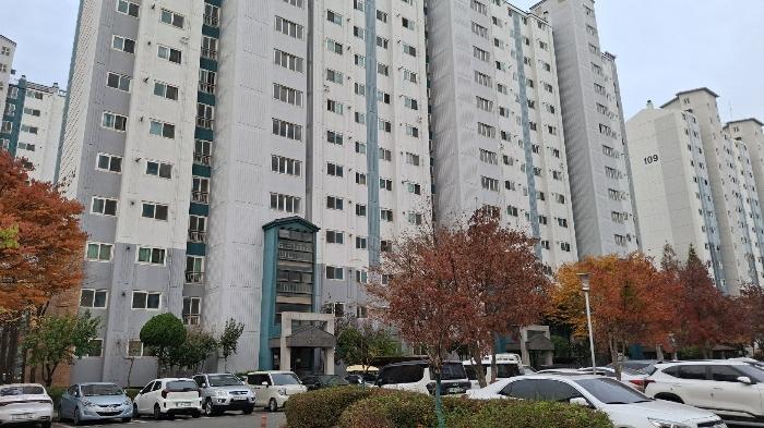 충청남도 당진시 송악읍 신복운로3길 28, 204동 1층102호 (신성미소지움2단지아파트)구) 충청남도 당진시 송악읍 복운리 1629-2 아파트 경매 사진 2