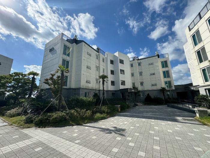 제주특별자치도 제주시 한경면 녹차분재로 609, 105동 4층402호 (곶자왈아이파크)구) 제주특별자치도 제주시 한경면 저지리 2877 다세대(빌라) 경매 사진 10