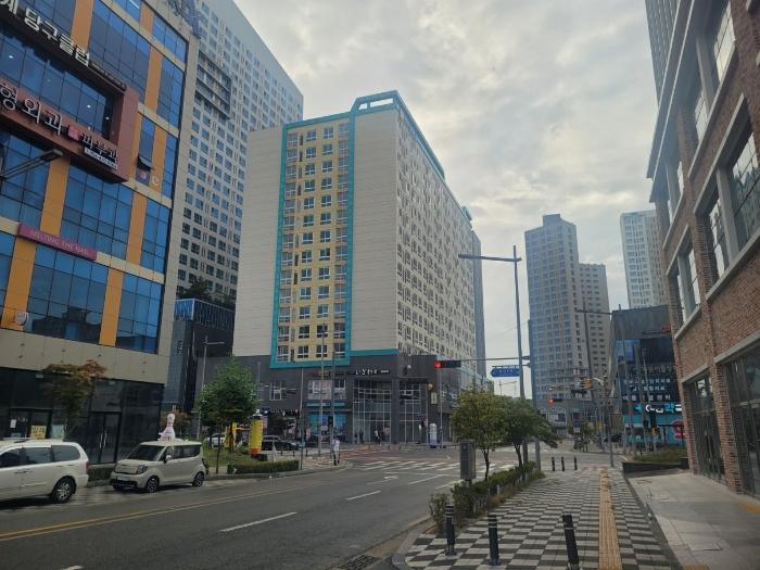경상북도 김천시 율곡동 811 영무메트로 제2층 제205호 근린상가 경매 사진 1