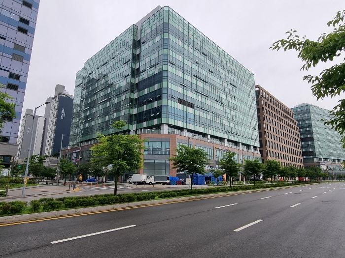 경기도 부천시 소사구 양지로 229, 1층139호 (옥길동,골든아이티타워)구) 경기도 부천시 소사구 옥길동 794-3 근린상가 경매 사진 2