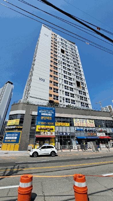 서울특별시 동대문구 휘경동 377 이문휘경지웰에스테이트 근린생활시설씨동 2층씨201호 근린상가 경매 사진 1