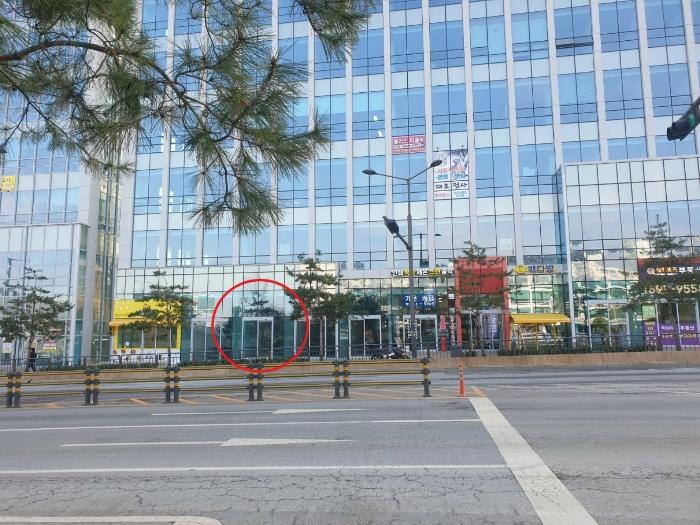 경기도 시흥시 시청로 33, 1층112호 (장현동,시티프론트561더식스)구) 경기도 시흥시 장현동 671-4 근린상가 경매 사진 1