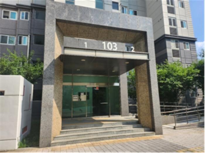 경기도 남양주시 퇴계원읍 퇴계원로 141, 103동 1층 101호 (신별내퇴계원어울림)구) 경기도 남양주시 퇴계원읍 퇴계원리 369 아파트 경매 사진 2