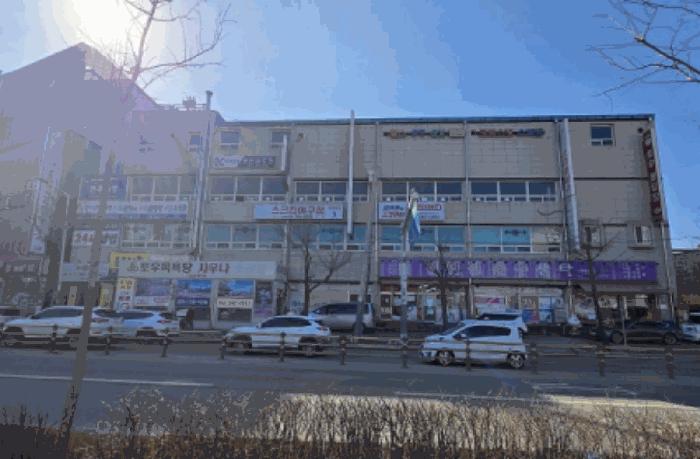 강원특별자치도 춘천시 후평동 704-4 토우시장 2층 근린상가 경매 사진 1