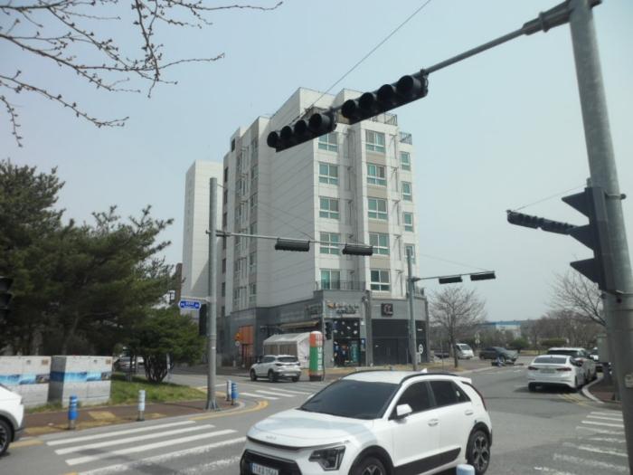 충청남도 서산시 성연면 성연3로 123, 2층203호 (성연에드가오피스텔)구) 충청남도 서산시 성연면 오사리 1629 오피스텔 경매 사진 4