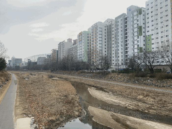 대전광역시 유성구 봉명동 640-6 라온팰리스 1동 2층201호 근린상가 경매 사진 8