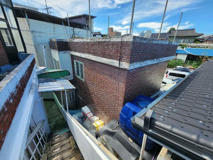충청북도 충주시 사직산12길 63-2구) 충청북도 충주시 지현동 323-3 주택 경매 사진 1