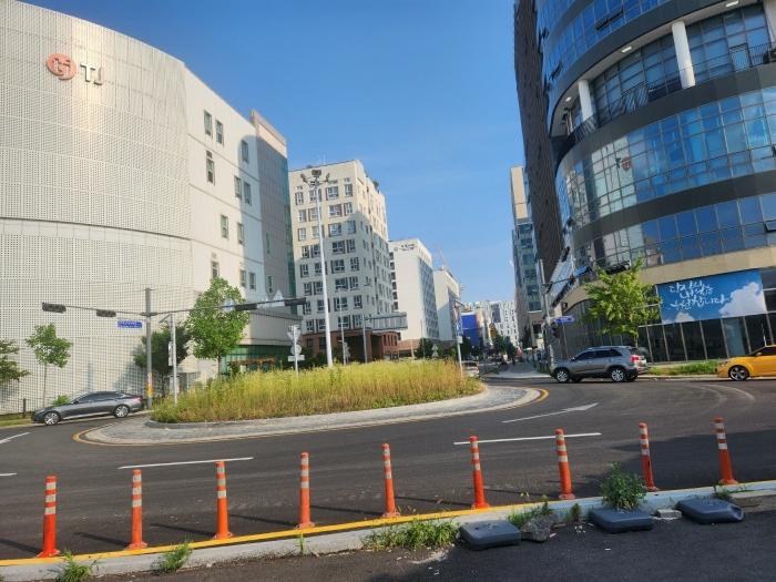 경기도 김포시 김포한강10로133번길 165, 8층819호 (구래동,샹보르영무파라드김포한강1동)구) 경기도 김포시 구래동 6871-60 아파트형공장 경매 사진 3