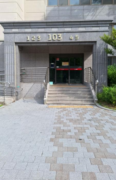 부산광역시 남구 수영로 135, 102동 11층1105호 (대연동,대연롯데캐슬레전드1단지)구) 부산광역시 남구 대연동 1872 아파트 경매 사진 7
