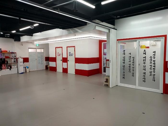 경기도 화성시 남양읍 시청로 219, 상가1동 3층304호 (대광파인밸리)구) 경기도 화성시 남양읍 남양리 2002 근린상가 경매 사진 2