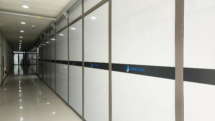 경상남도 김해시 해반천로130번길 39, 2층207호 (삼계동,코아루센텀오피스텔)구) 경상남도 김해시 삼계동 1505-4 근린상가 경매 사진 2